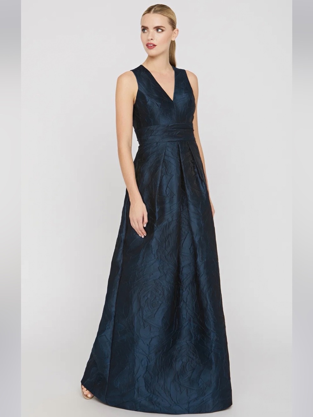 Kay Unger Mariah Gown
